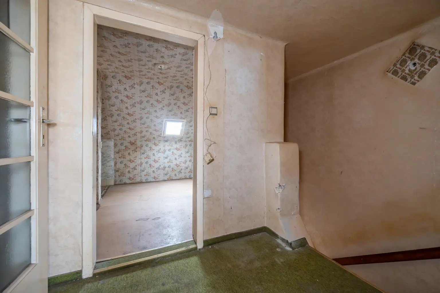 Make it yours: Eckgrundstück in ruhiger Lage – Sanierung oder Abriss für Ihr perfektes neues Zuhause