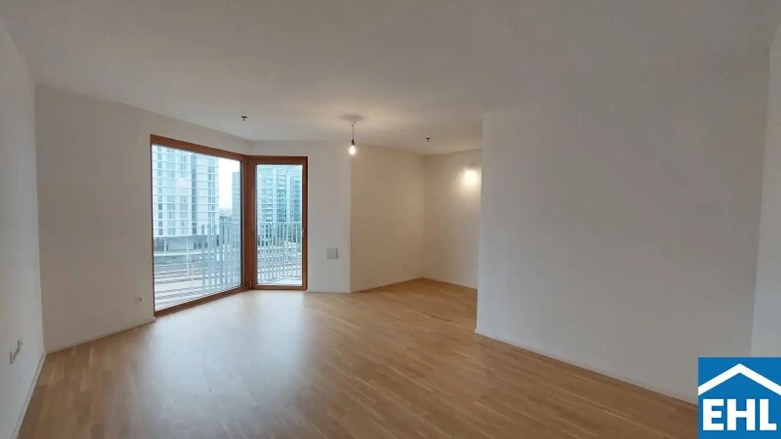 Sonnwendviertel: 1-Zimmer-Wohnung mit Balkon im 9. OG – Fitnessraum, Co-Working & Rooftop-Terrasse inklusive!