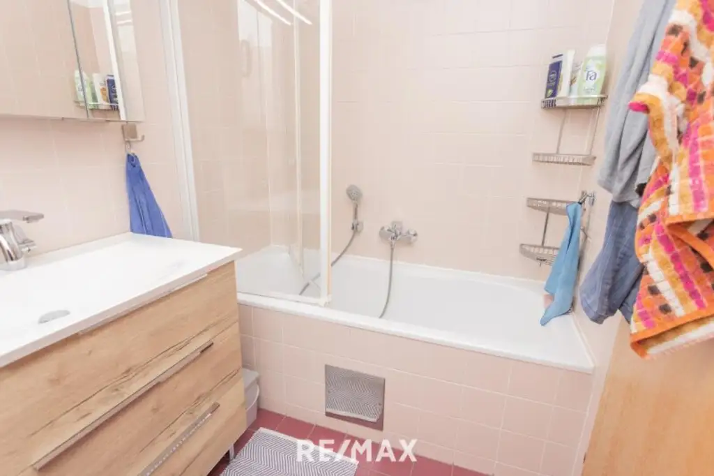 Idyllisches Reihenhaus mit Garten in Essling nahe Lobau und Marchfeld Center