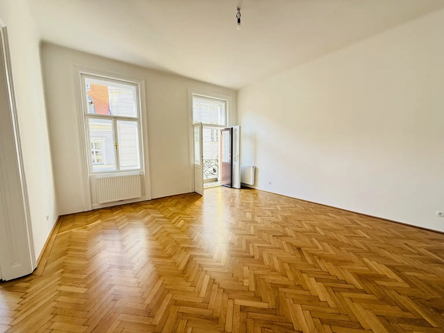 RUHELAGE | PERFEKTE 3 ZIMMER | TRAUMHAFTER ALTBAU | U-BAHN NÄHE