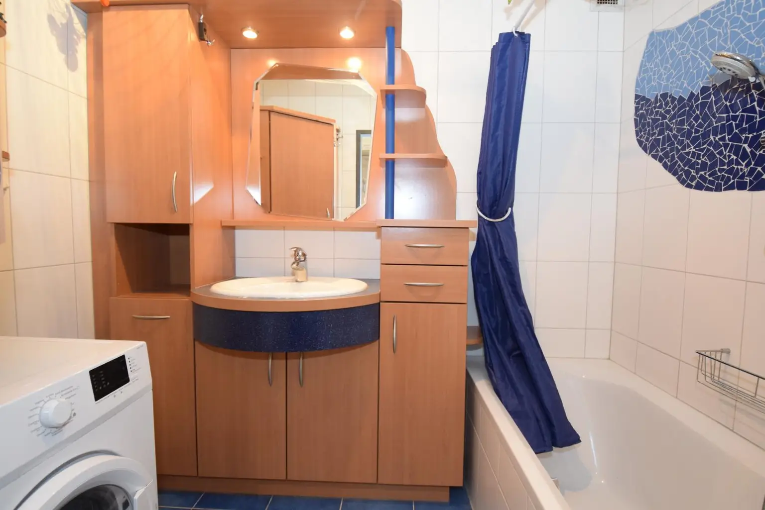 Badezimmer mit Wanne