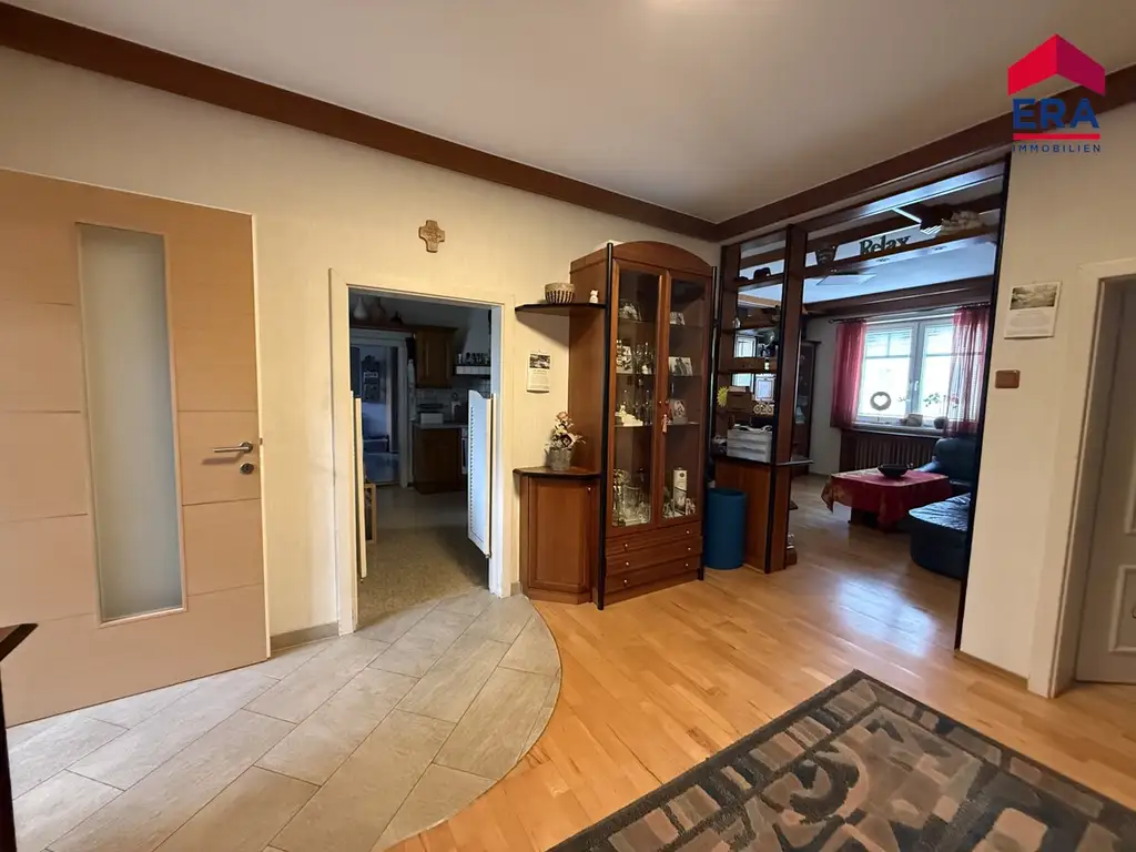 NEU: Wohnen, Arbeiten und Lagern - Zwei separate Wohneinheiten & ca. 1.600m² Nutzfläche in Ottenthal