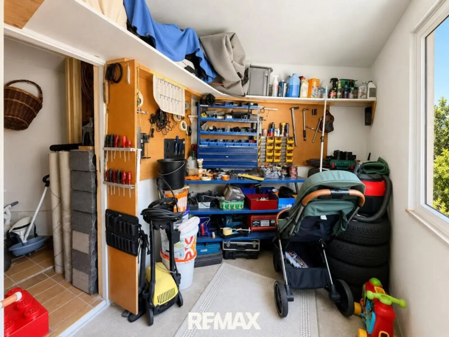63_Garage