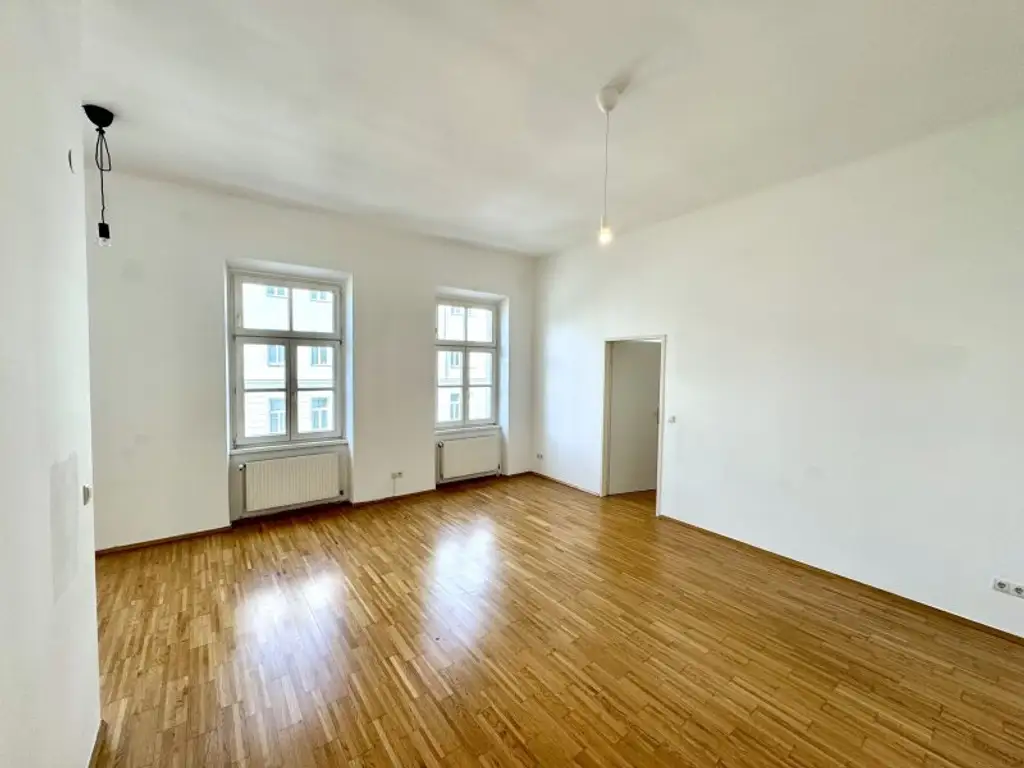 NEU! WG-Geeignete 3,5 Zimmerwohnung in wunderschönem Altbauzinshaus!