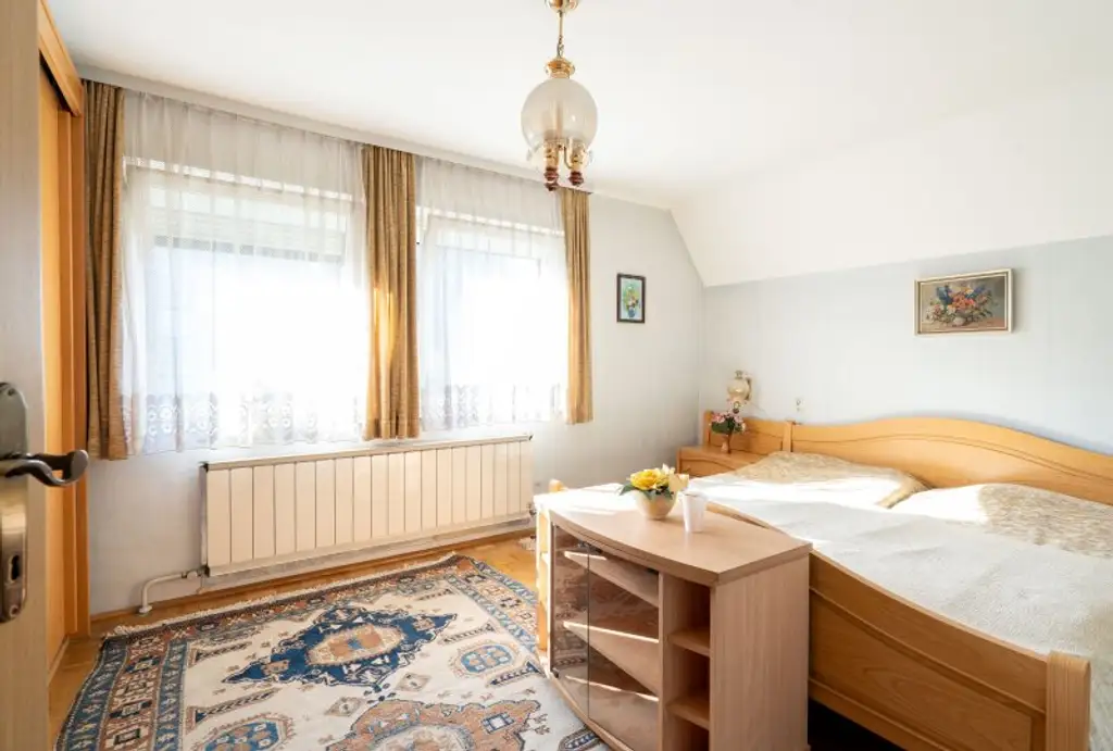 Ruhig, grün, perfekt – 4-Zimmer-Haus mit Garage und Garten in Keferfeld