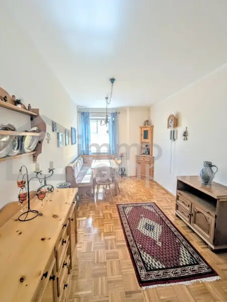 Wohnen am Mattsee: Stilvolle 4-Zimmer-Wohnung mit Balkon und Tiefgarage!