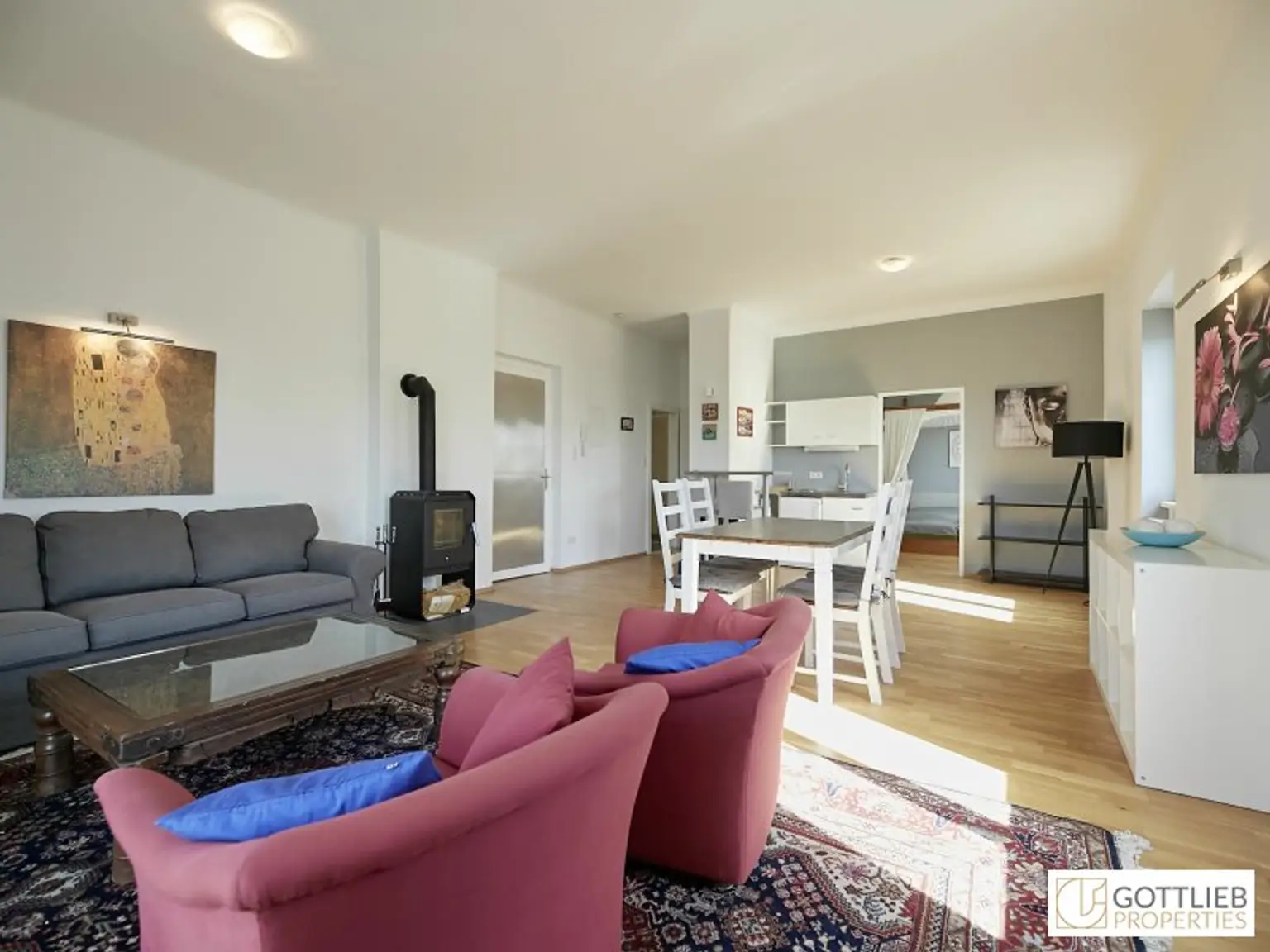 Bestlage Kaiserebersdorf! Möblierte 2-Zimmer-Wohnung mit Balkon, Gartennutzung und Schwimmbiotop