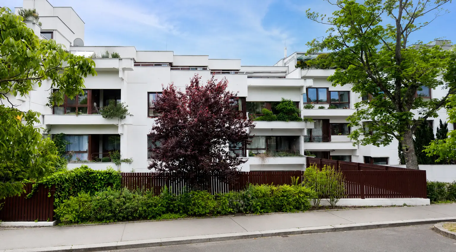 Gartenwohnung mit Pool- und Wellnessbereich