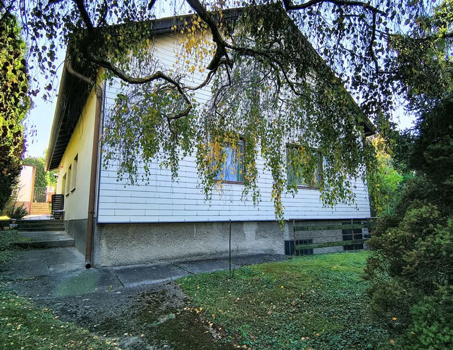 2380 Perchtoldsdorf/Nähe Wiener Stadtgrenze: Ruhig gelegenes, sonniges 1020m² Grundstück mit hohem Potenzial