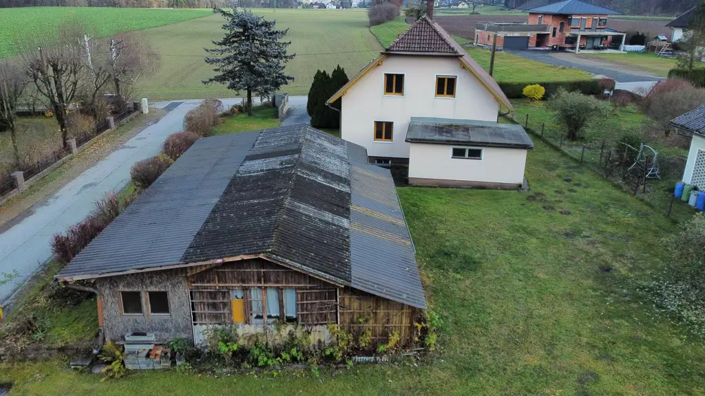 Gepflegtes Haus mit großem Grundstück in Pudlach!