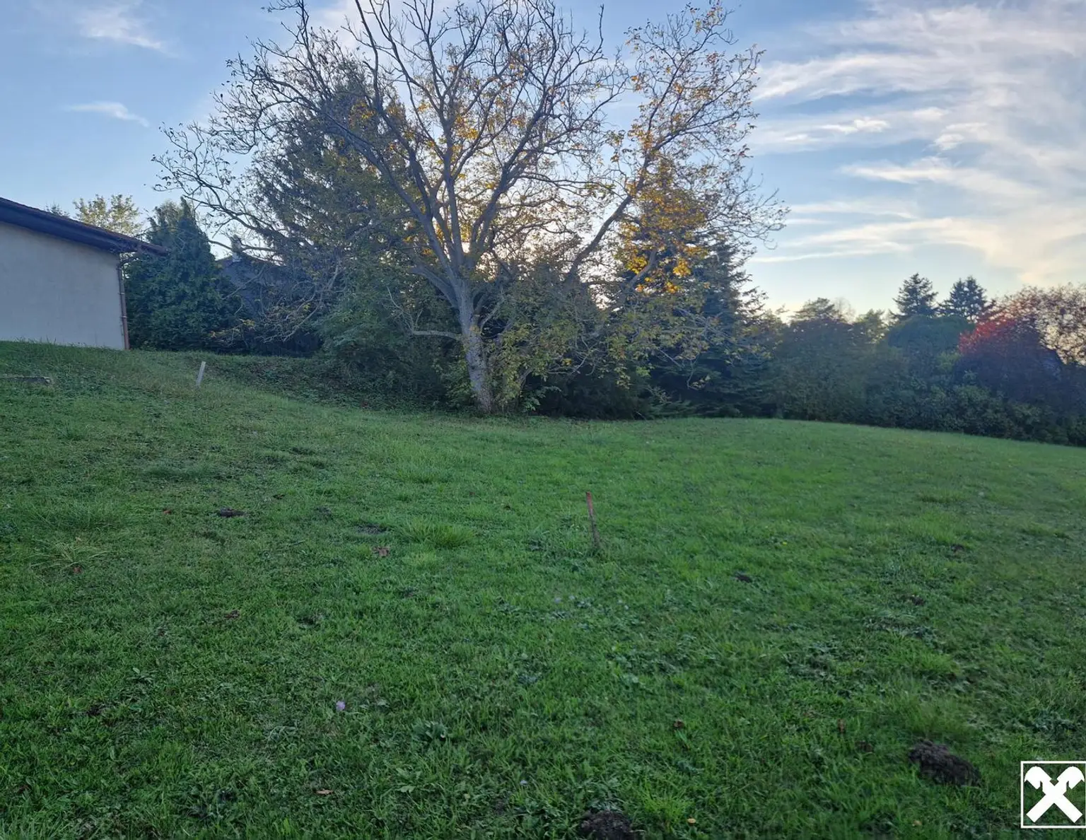 EIN TRAUM WIRD REALITÄT: AUSSERGEWÖHNLICHES BAUGRUNDSTÜCK IN HAGENBRUNN MIT FREIEM AUSBLICK IN TOLLER, RUHIGER WOHNLAGE