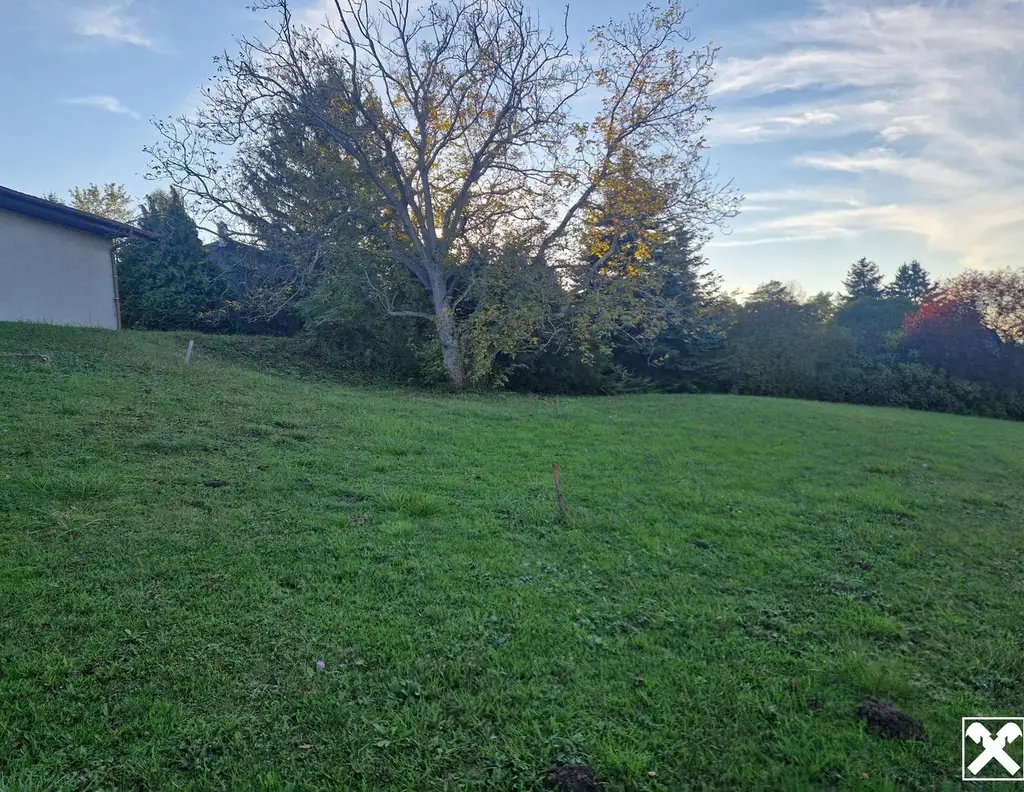 EIN TRAUM WIRD REALITÄT: AUSSERGEWÖHNLICHES BAUGRUNDSTÜCK IN HAGENBRUNN MIT FREIEM AUSBLICK IN TOLLER, RUHIGER WOHNLAGE
