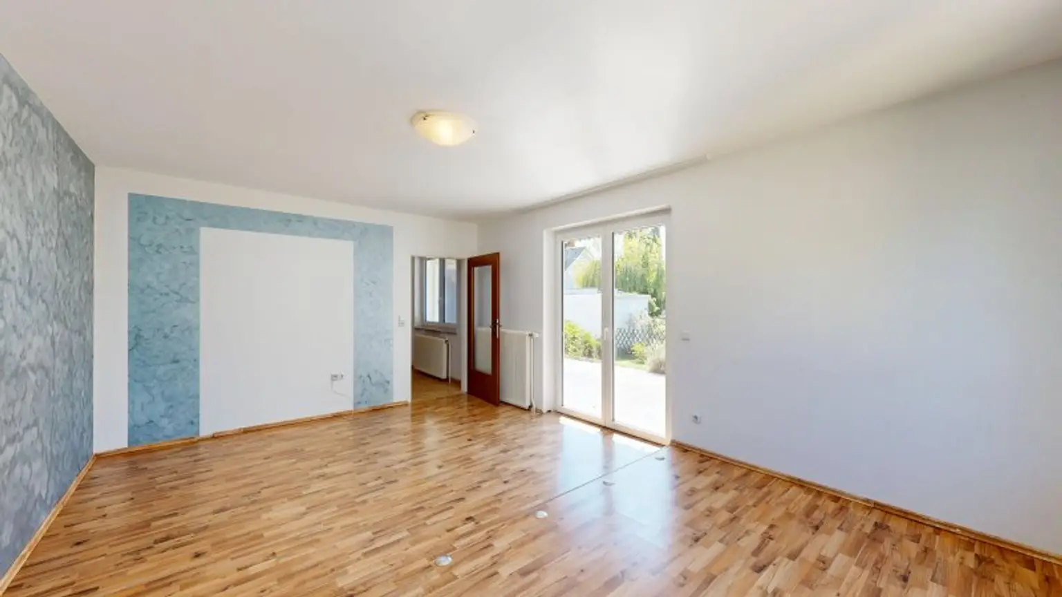 Hinreißender Bungalow mit großem Garten und Entwicklungspotential | 3 Zimmer | Terrasse