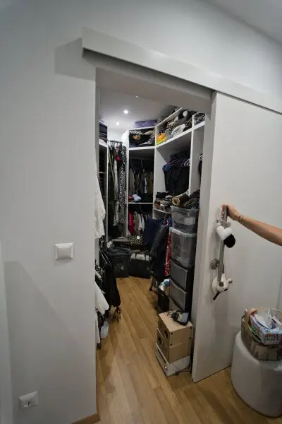 Begehbarer Kleiderschrank