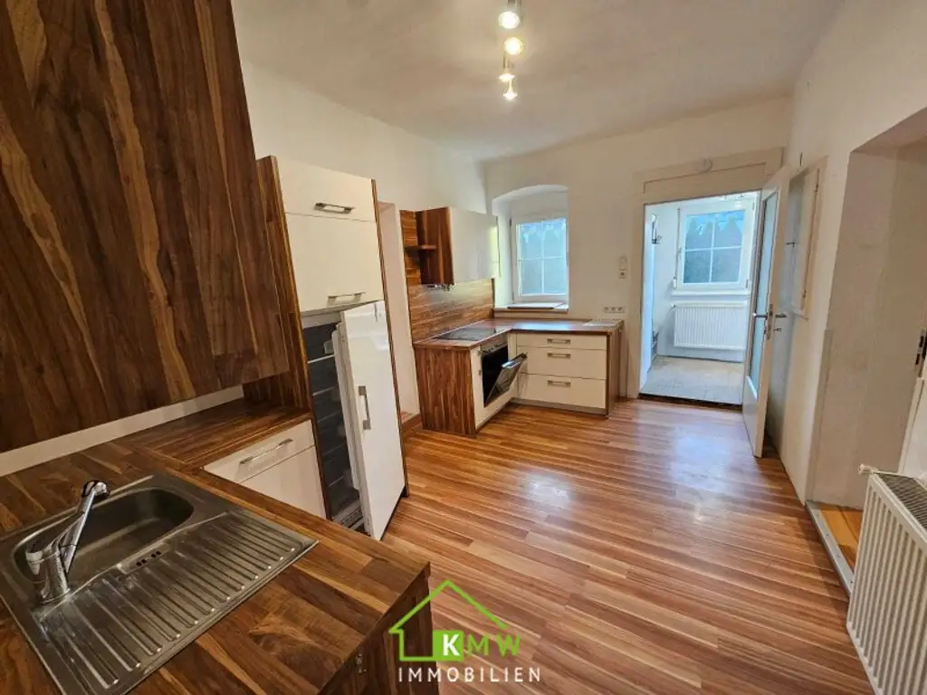 Saniertes, kleines Haus in guter Lage