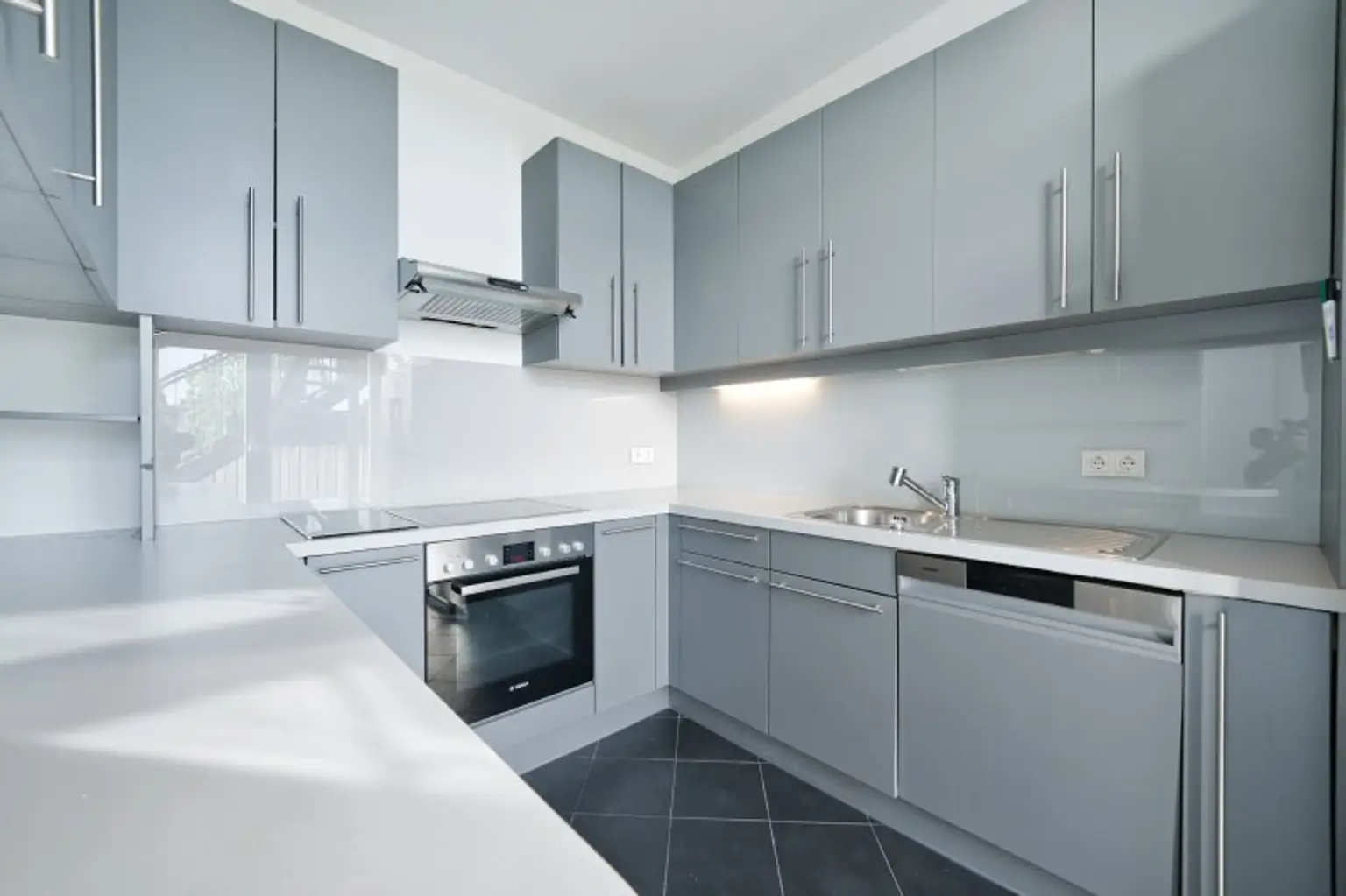 Panoramablick: Maisonette mit zwei Terrassen & 35m² Studio in der Josefstadt!