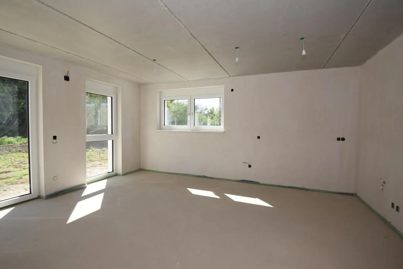 EG Blick zur Küche und Essbereich