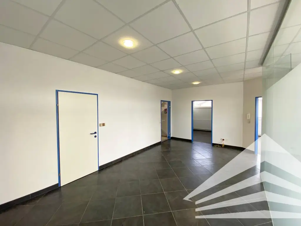Gut sichtbares Büro mit Werbemöglichkeit in Leonding!