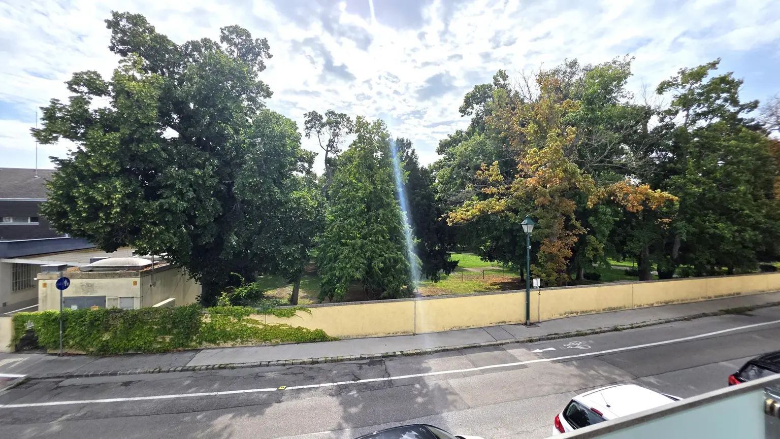 Super-schicke Neubauwohnung direkt am Hunyadi Schlosspark - NEUE KÜCHE!!