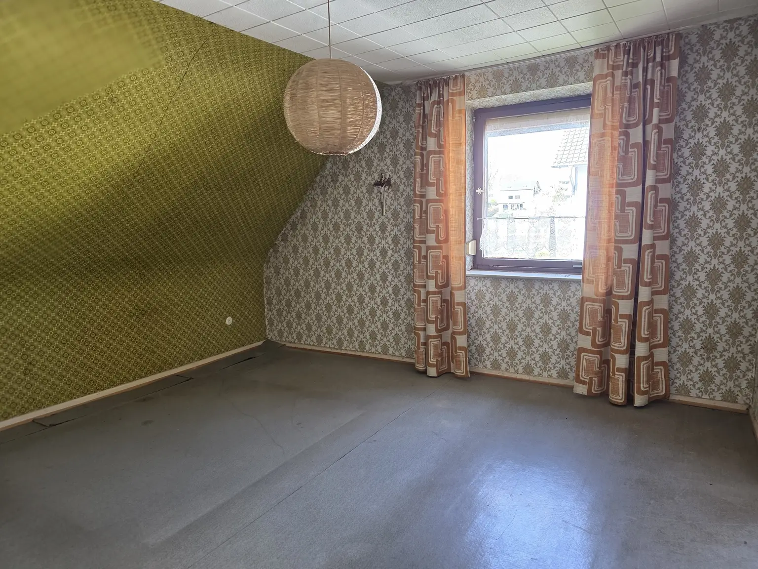 Charmantes Zuhause mit Geschichte und großem Gartenparadies...!