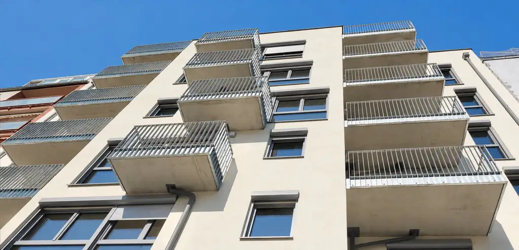 Büro/Lokal mit Garten und Terrasse