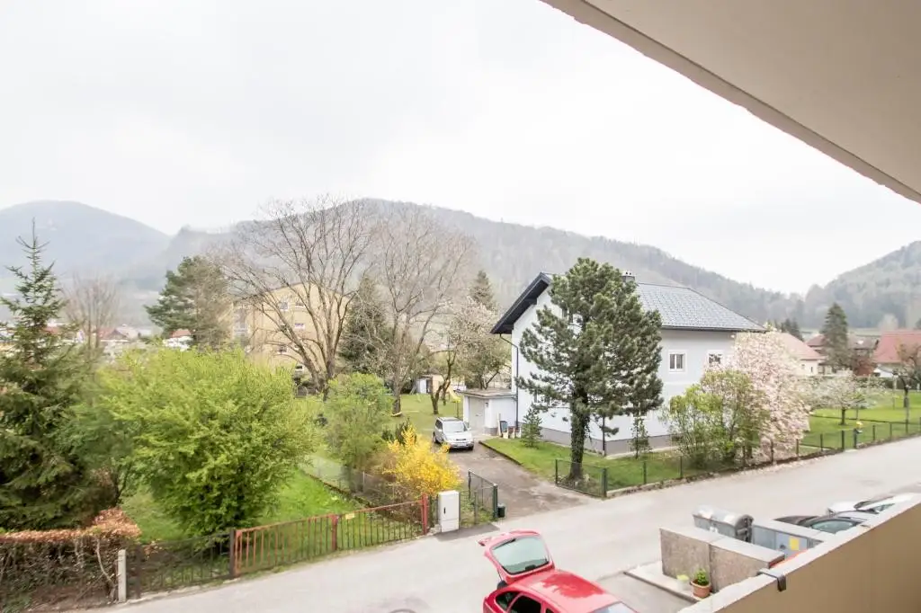 Großzügige, helle 3 Zimmerwohnung