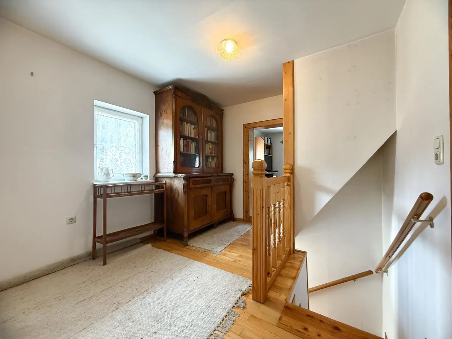*** Charmantes Landhaus, 154m², Teilsaniert mit großem Gartenanteil und viel Potenzial ***