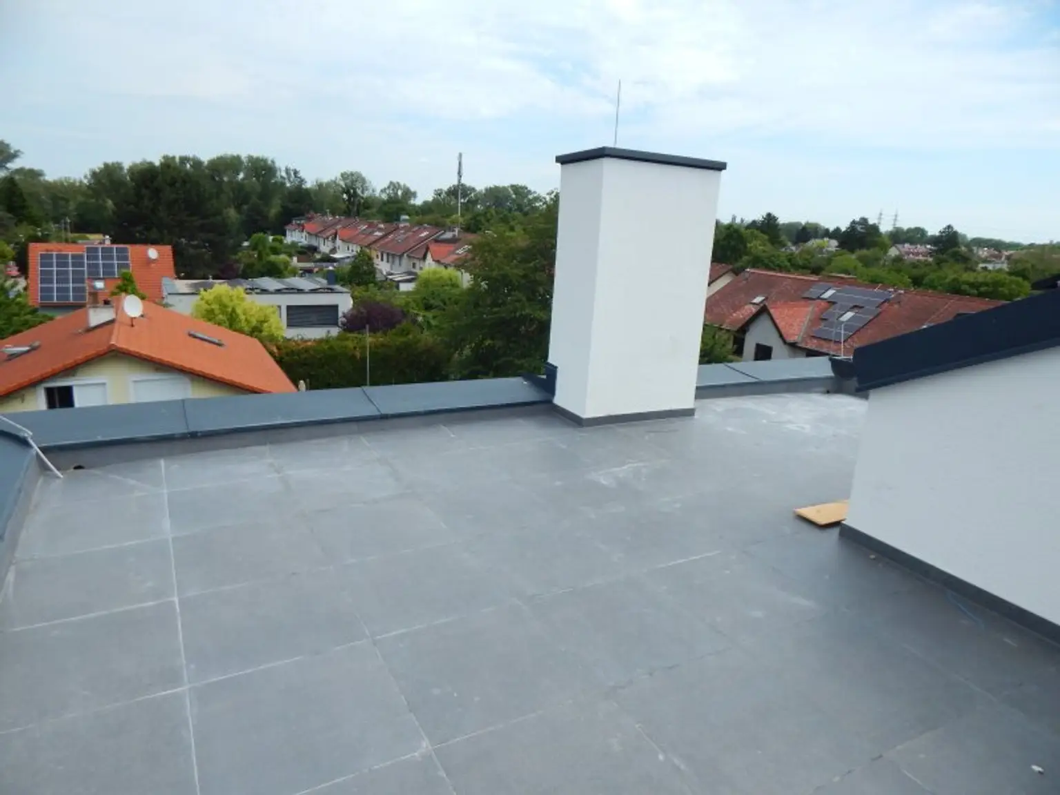 Mit dem Aufzug direkt in die Dachterrassenwohnung mit neuer komplett Küche - Erstbezug nähe Mühlwasser