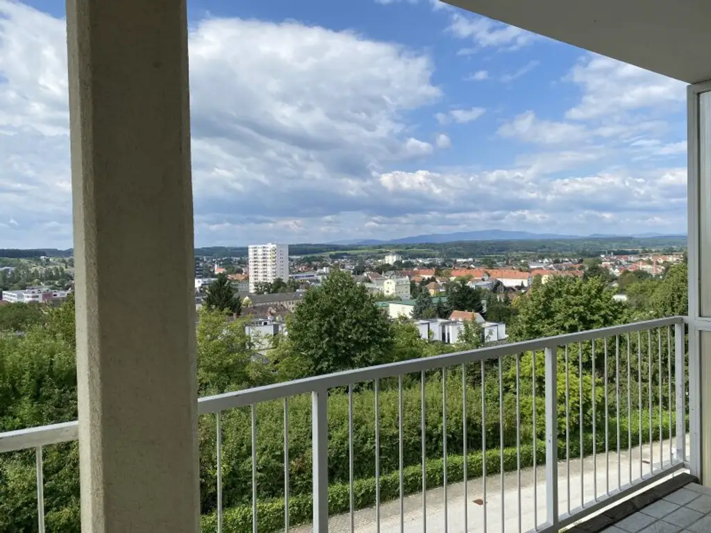 Schöne, große Wohnung in super Aussichtslage