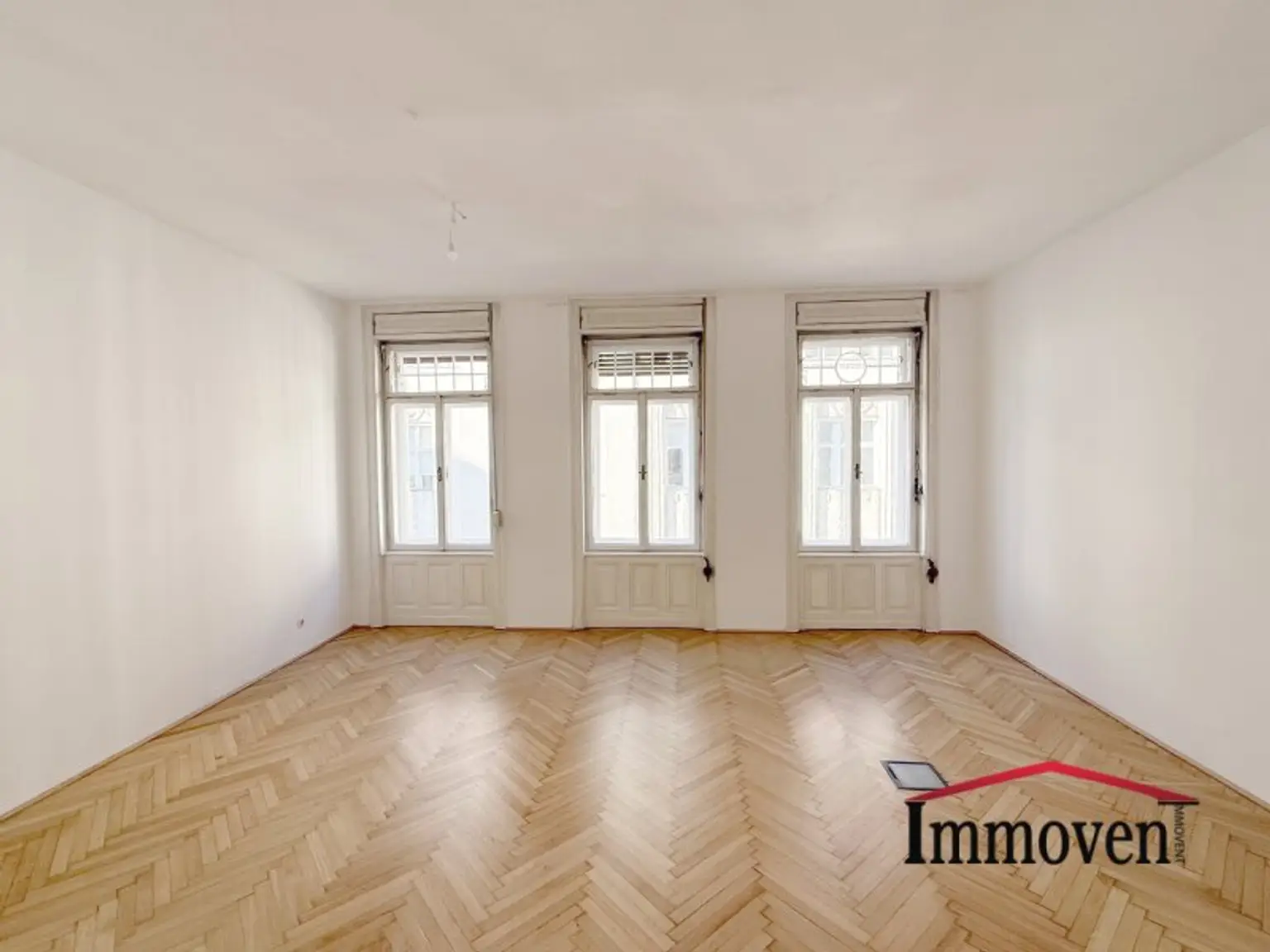 EXKLUSIVE LAGE:  Altbaubüro in der Weihburggasse!