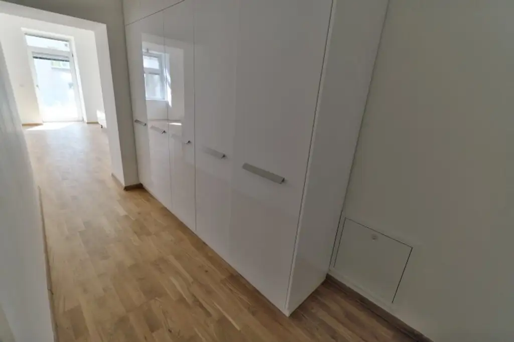 Süd-Garconniere MIT VERMIETGARANTIE / 2. Stock, Balkon (neben neuer U2-Station Reinprechtsdorfer Straße)