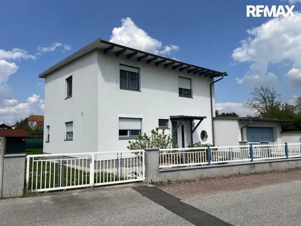 Großzügiges Einfamilienhaus mit Garten, Terrasse & Garage in Ebenfurth, 4 Zimmer, 195m²
