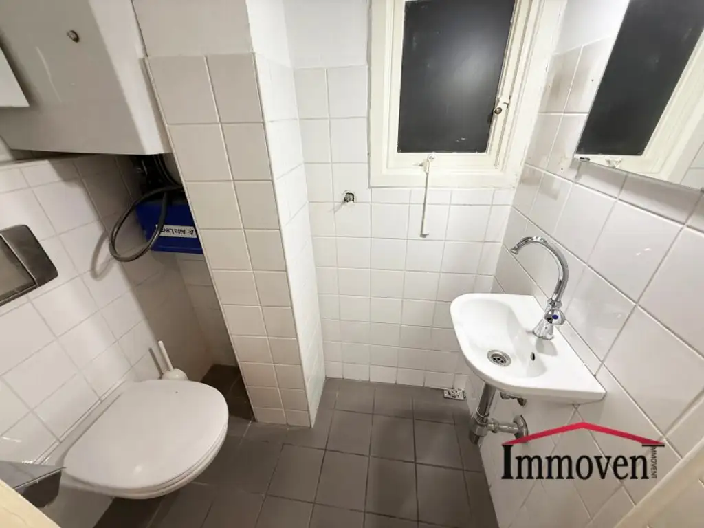 EXKLUSIVE LAGE:  Altbaubüro in der Weihburggasse!