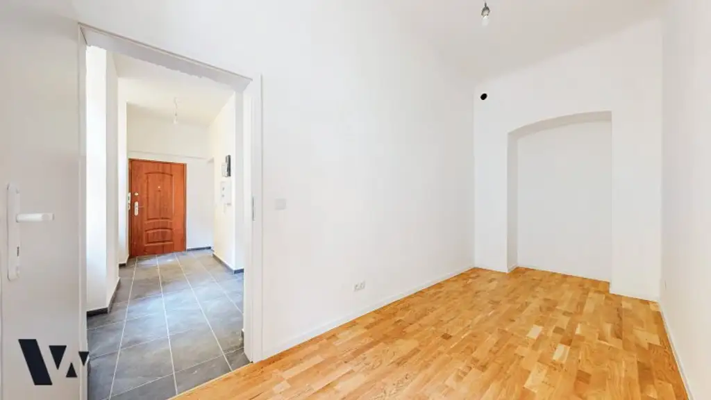 NEU RENOVIERTE 3-ZIMMER-ALTBAUWOHNUNG | HOFRUHELAGE