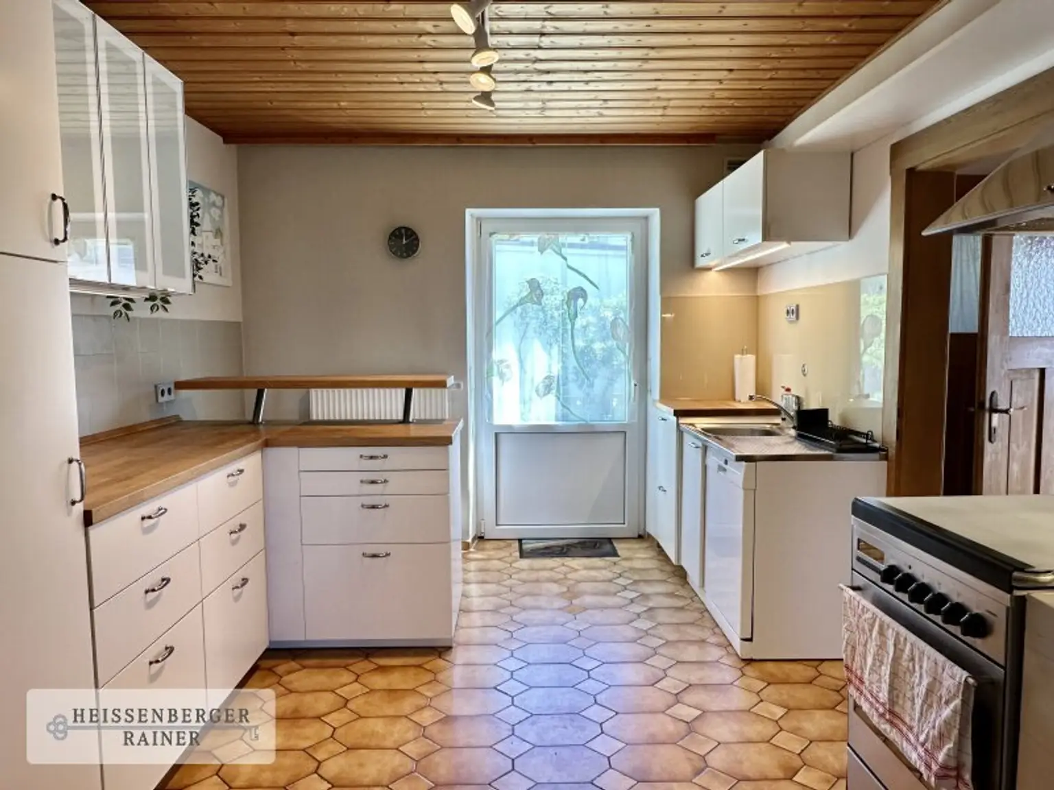 PROVISIONSFREI /// REHBÜHL, GROSSZÜGIG & FLEXIBEL /// 6 ZIMMER, 2 -3 BÄDER /// SOFORT BEZUGSFERTIG