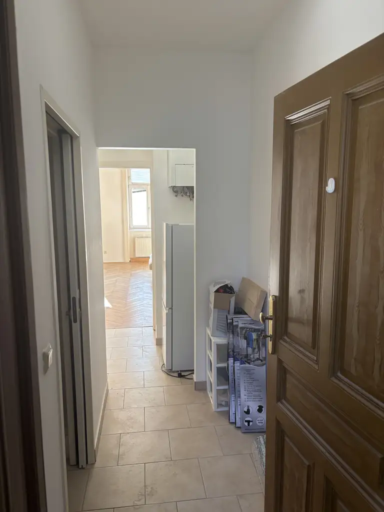 Sonniges Altbauarpartment 32 m² in Toplage 1090 Wien !