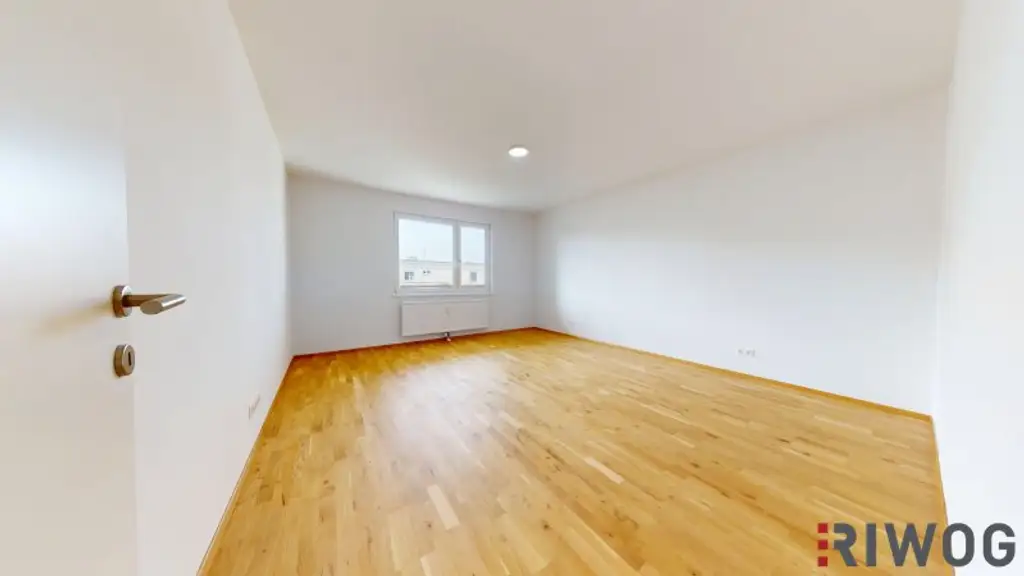 ERSTBEZUG nach Sanierung I 4 Zimmer Wohnung mit Loggia I Tischler Küche mit Siemens Geräte inklusive I Ruhelage I Naturpark Föhrenberge I 360° Rundgang