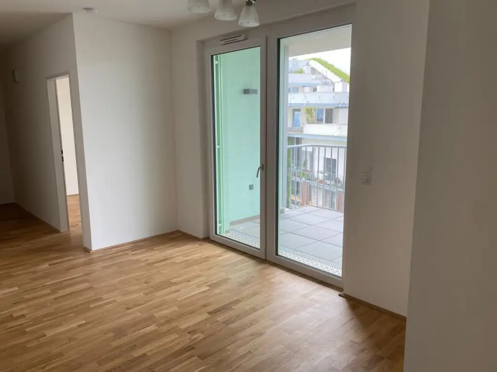 4 ZIMMER WOHNUNG MIT SEEBLICK