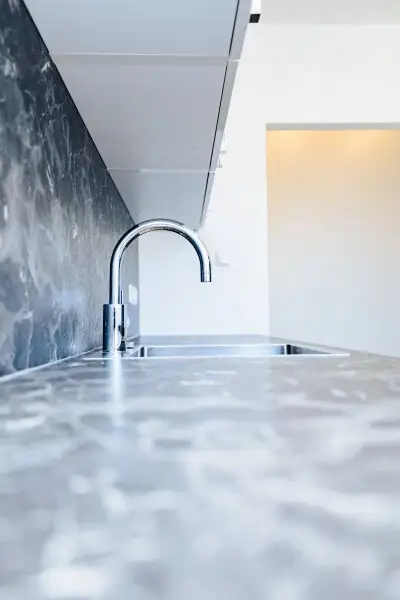 TOP DEAL I WESTBALKON I BADEWANNE I MODERNISIERT I SMARTE RAUMAUFTEILUNG I HAUSTIERE ERLAUBT I RUHIGE LAGE I 6. STOCK MIT LIFT I PROJEKT WOHNEN