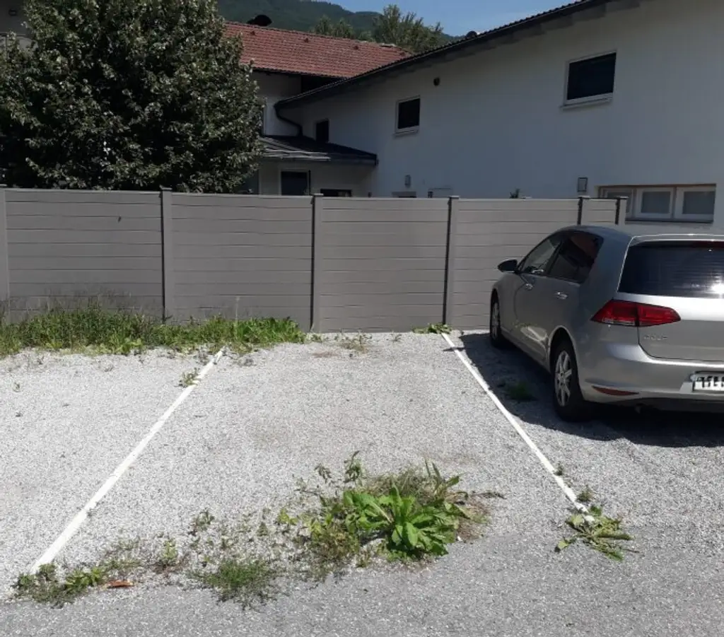 WOHNMOBIL-GEEIGNET: 1 Autoabstellplatz im Freien nähe Telfs ab sofort zu mieten