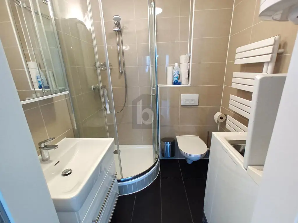 MIT LOGGIA UND GARTEN - IDEAL FÜR SINGLE ODER PAAR