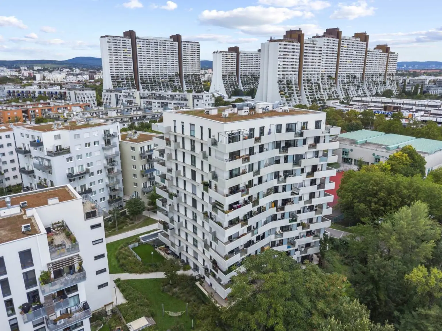 V | ++ DREI ZIMMER im DG ++ Stilvolles Wohnen mit FERNBLICK | Prima Service Immobilien