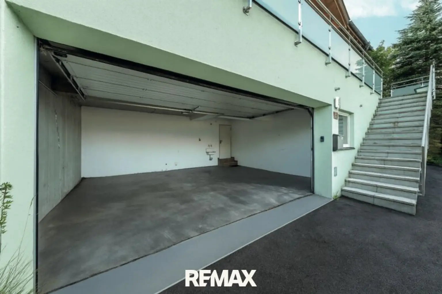 Garage mit Zugang