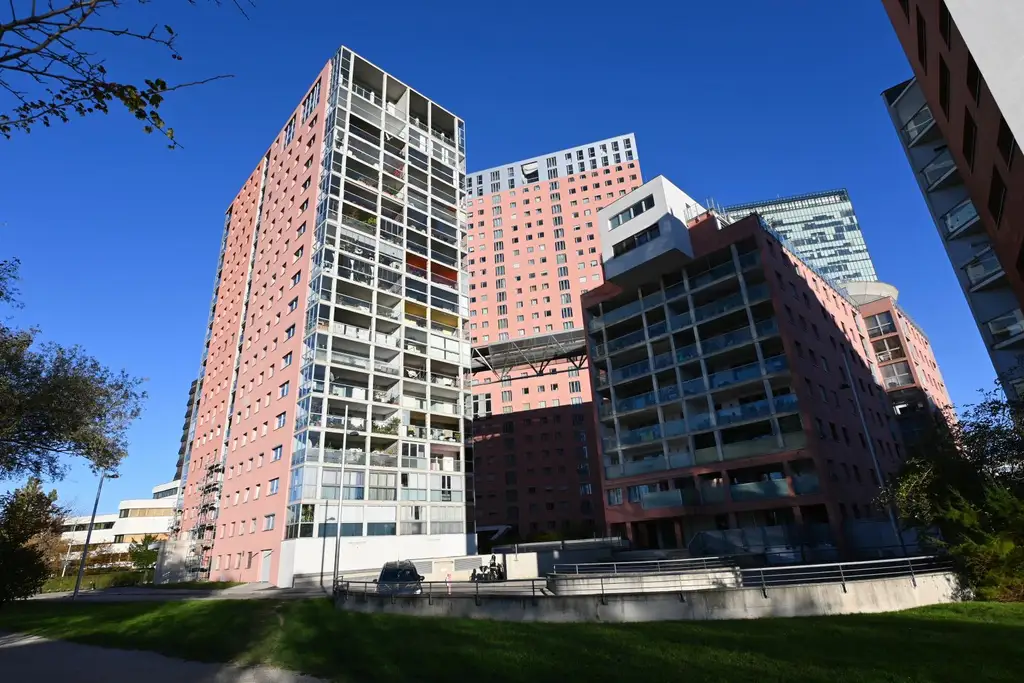 " ++ Wienerberg City ++ Weitblick ++ Panorama-Pool-Nutzung  ++