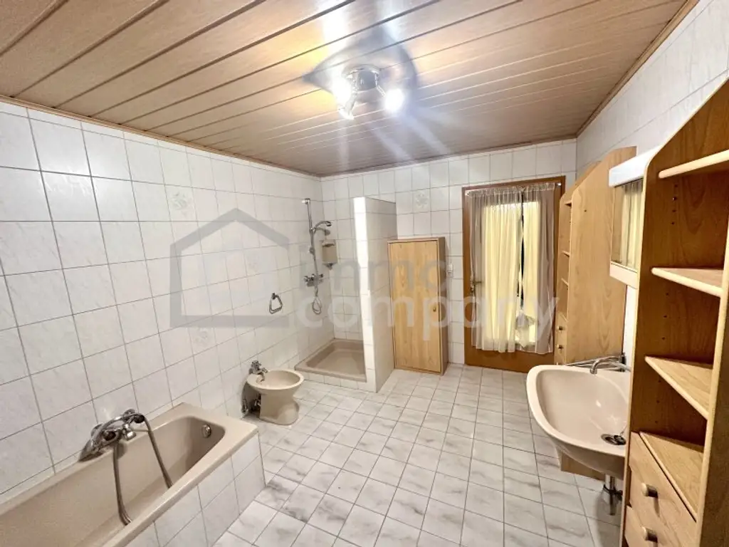 Einfamilienhaus in Loosdorf: 7 Zimmer, Terrasse, Garage – nur 170.000 €!