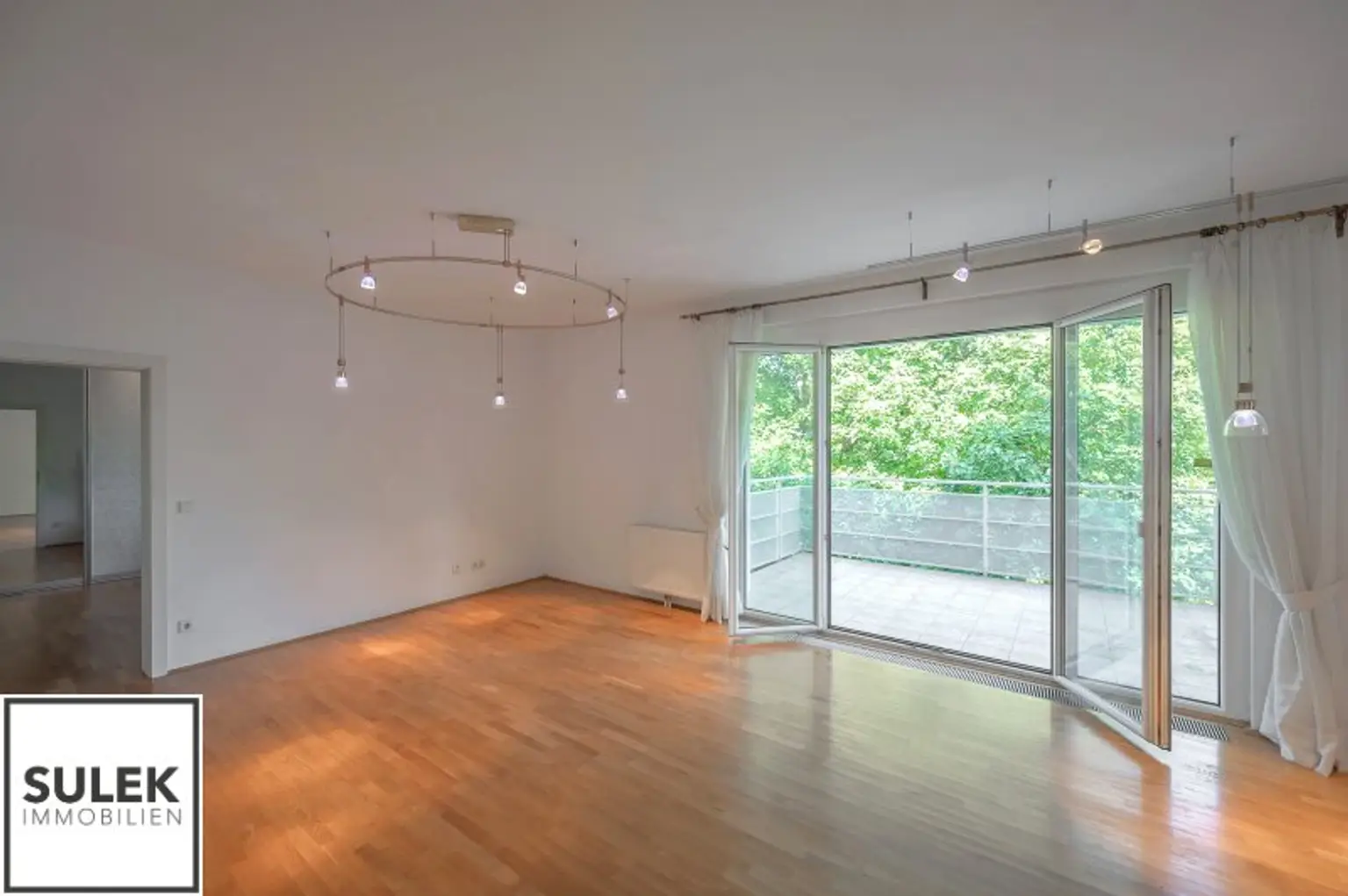 3-Zimmer Wohnung mit Balkon, Grünblick & optionalem KFZ-Stellplatz