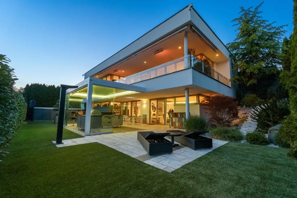 Architektenvilla mit Seeblick