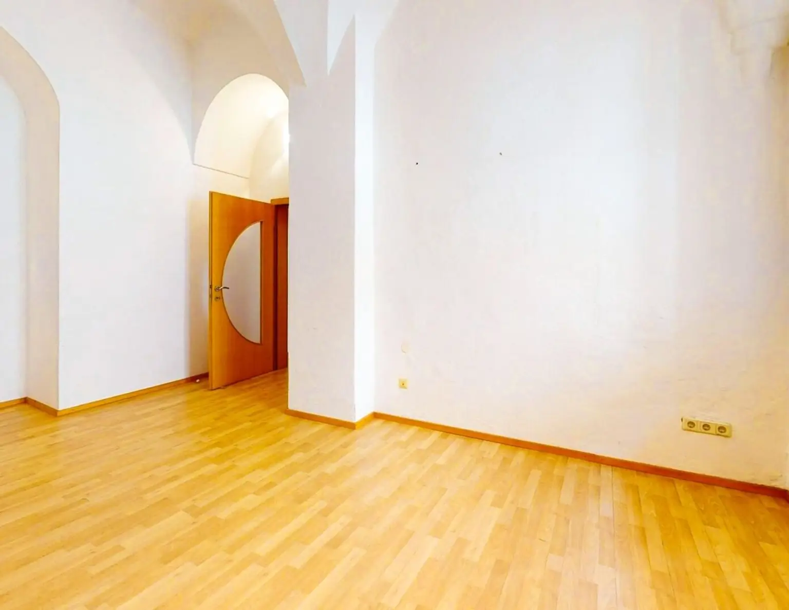Büro mit Stil & Substanz: Alter Platz 1 - für Ordination, Notar, Makler oder Kanzlei