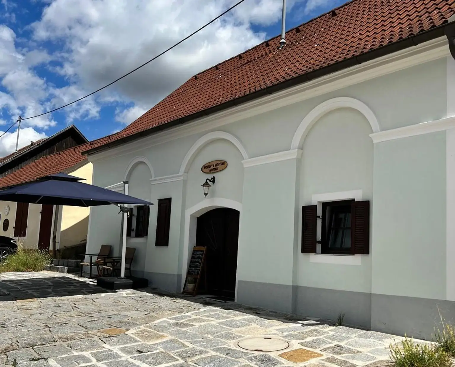 Keller außen
