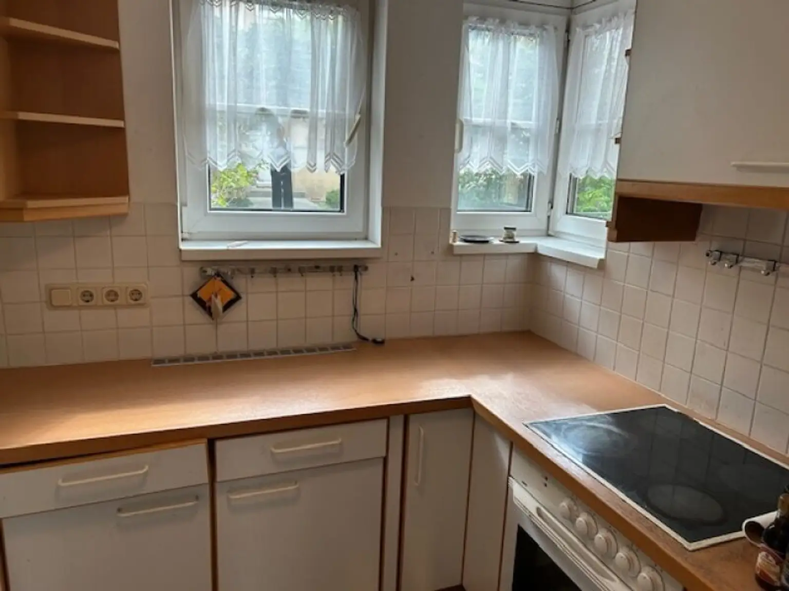 +TOP ANGEBOT € 444.444.- + REIHENHAUS in idyllischer RUHELAGE mit romantisch gepflegter GARTENANLAGE - Eigentum mit Terrasse, VOLLKELLER und Garage!